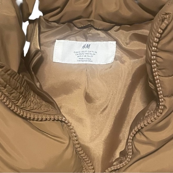 H&M Toddler Tan Puffer Jacket Detachable Hood Pockets Size 2T - Picture 6 of 6